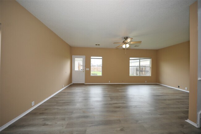 Building Photo - 18851 Sandelford Dr