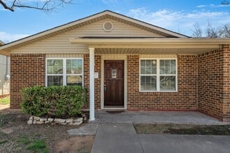 Building Photo - 5115 Kingston Dr