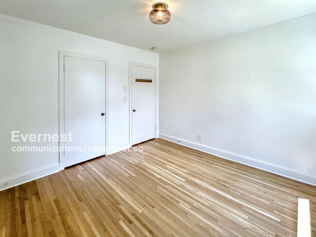 Building Photo - 1707 Porter Rd