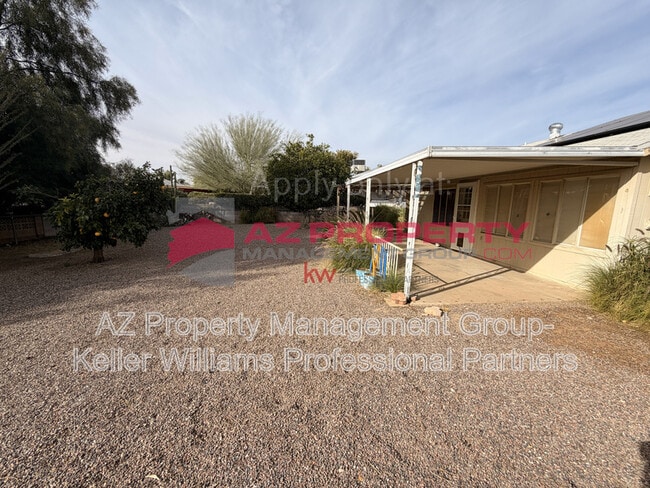 Building Photo - 10831 W Deanne Dr