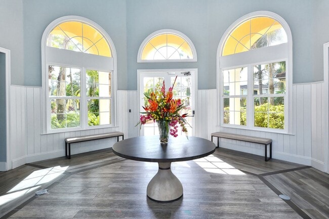 Building Photo - 4990 Baraldi Cir