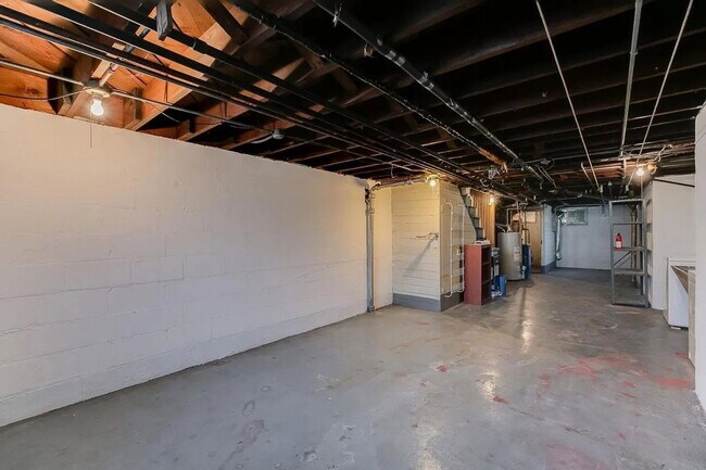 Building Photo - 1164 Randolph Ave