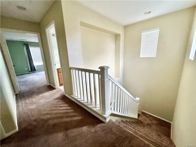 Building Photo - Canyon Hills Home