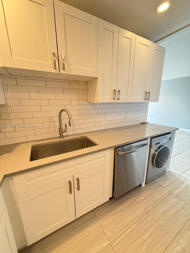 Building Photo - 2261 NE 67th St