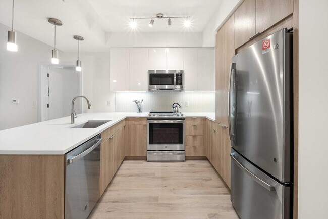 Building Photo - 1051 First St NE