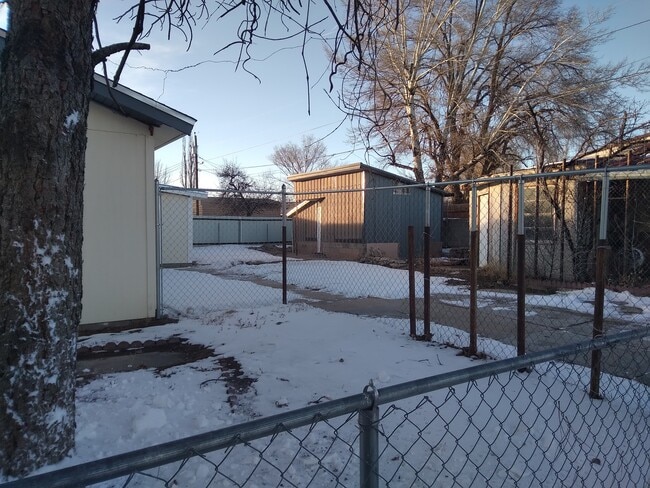 Building Photo - 732 Clovis Ave