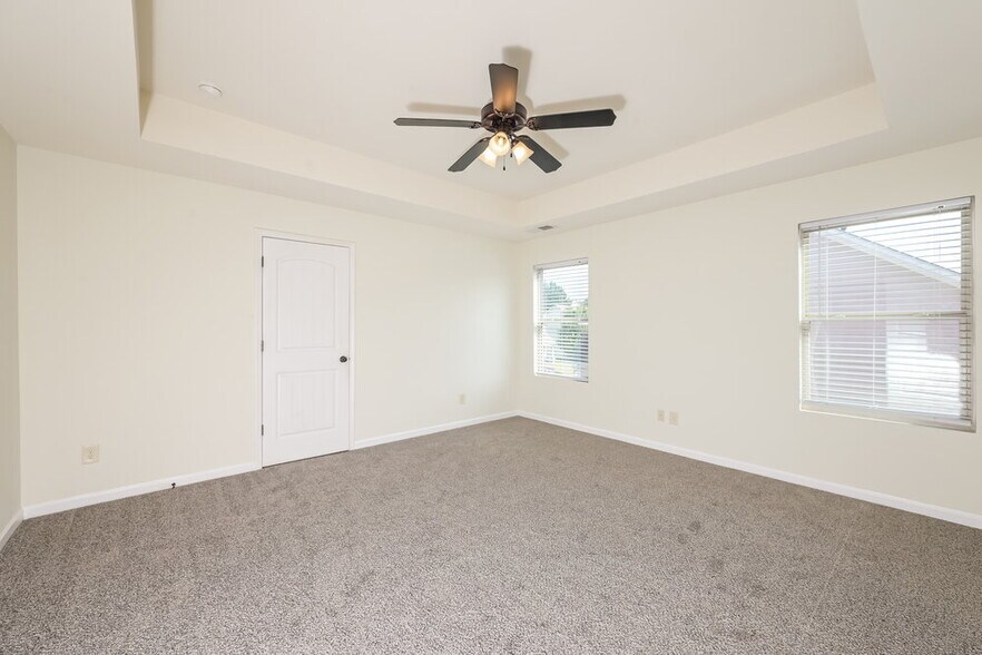 Building Photo - 3563 Walking Stick Way NE