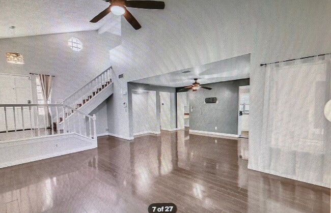 Building Photo - Desirable Lakes Home