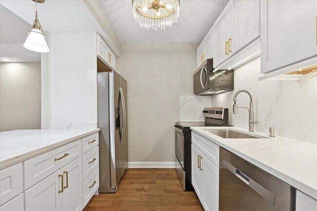 Building Photo - 535 N Michigan Ave