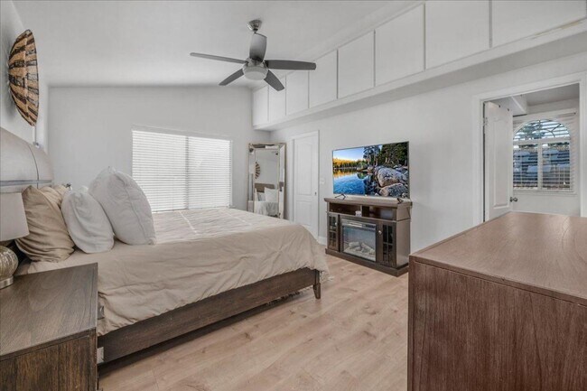 Building Photo - Beautiful North Clovis 3/2.5 Home in Gated Community