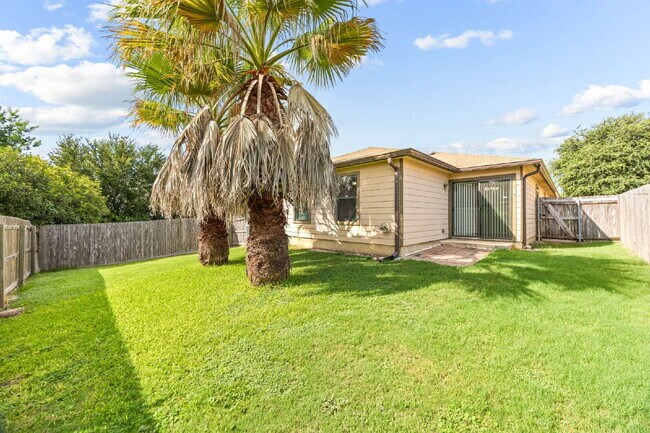 Building Photo - "Charming 3-Bedroom Oasis with 2 Full Baths – Your Perfect Retreat in Schertz!"