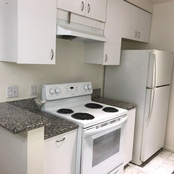 Building Photo - 1828 Camden Ave