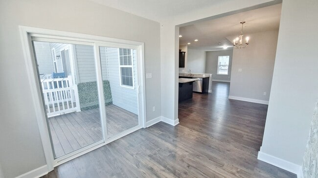 Building Photo - 3 Bed / 3-1/2 Bath Single Family Townhome