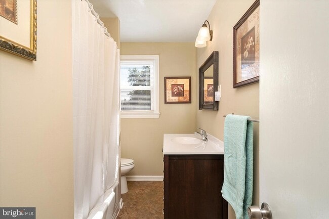 Building Photo - 45 Scattergood Ave