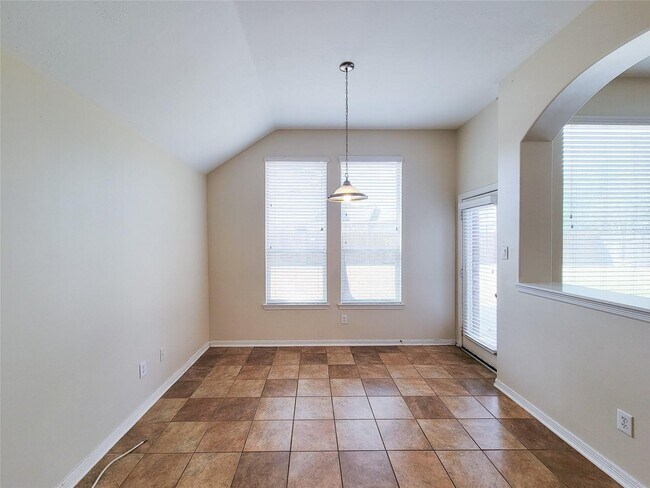 Building Photo - 25219 Piney Heights Ln