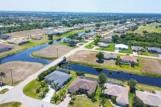 Building Photo - 4 White Marsh Ln