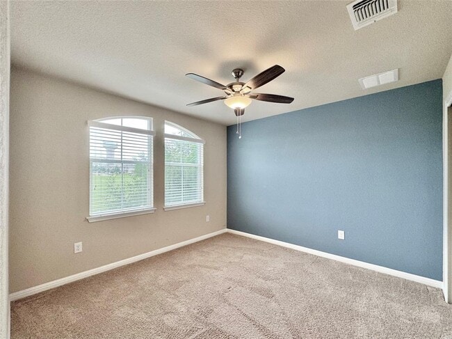 Building Photo - 407 Katmai Cir