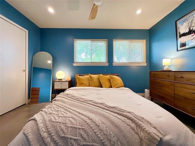 Building Photo - 2707 Ashdale Dr