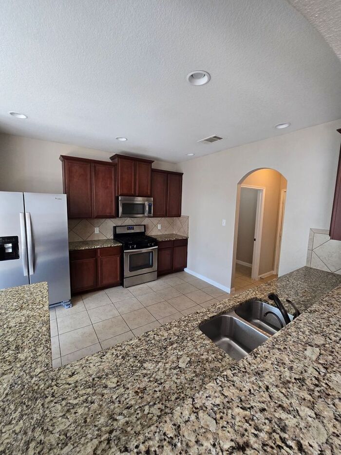 Building Photo - 1745 Amy Dr