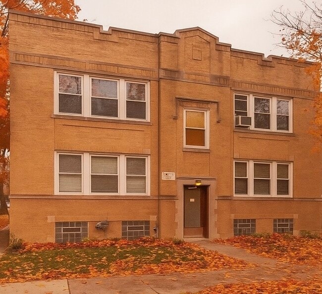 Primary Photo - 3909 N Lamon Ave