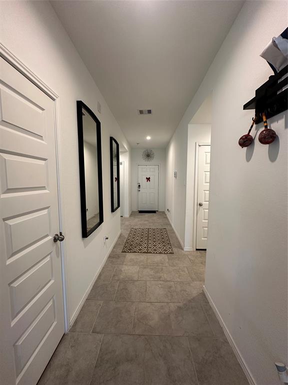 Building Photo - 1014 Cattle Chute Ct