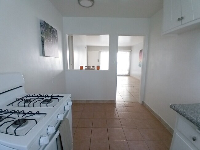 Building Photo - 1801 N Gramercy Pl