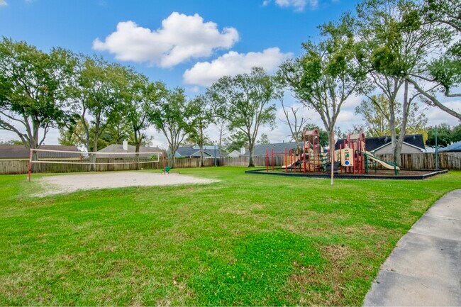Building Photo - 6703 Stonewater