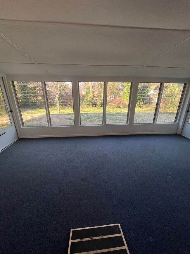 Building Photo - 7908 Wellington Rd