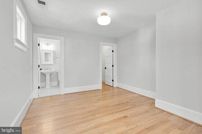 Building Photo - 4201 Bradley Ln