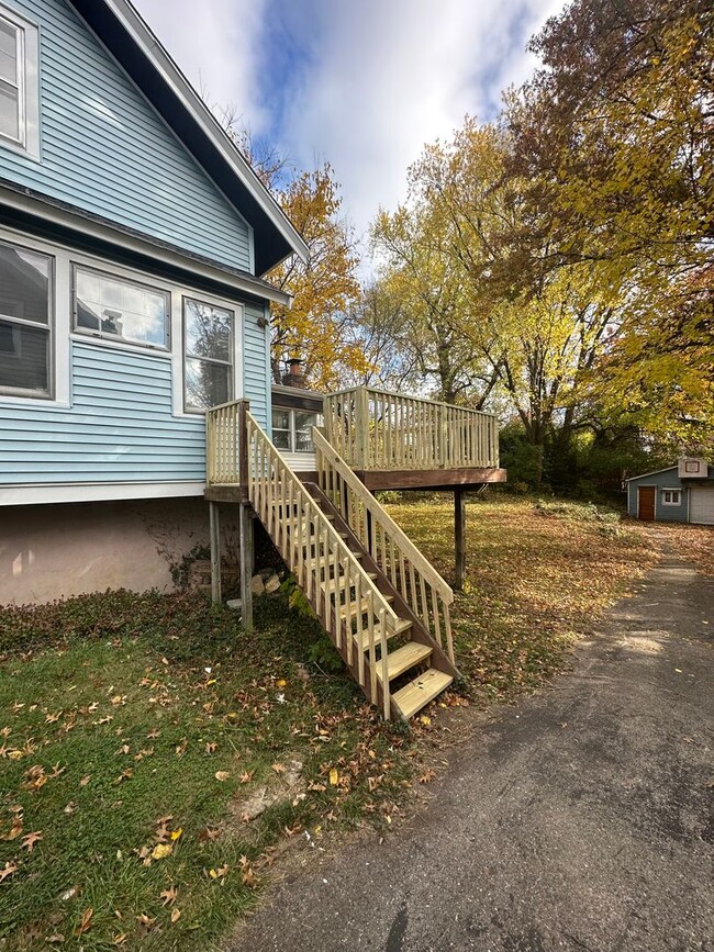 Building Photo - WEST PRICE HILL- Newly updated 3 bed, 1.5 ...