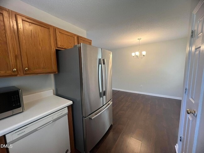 Building Photo - 500 Chinaberry Ln