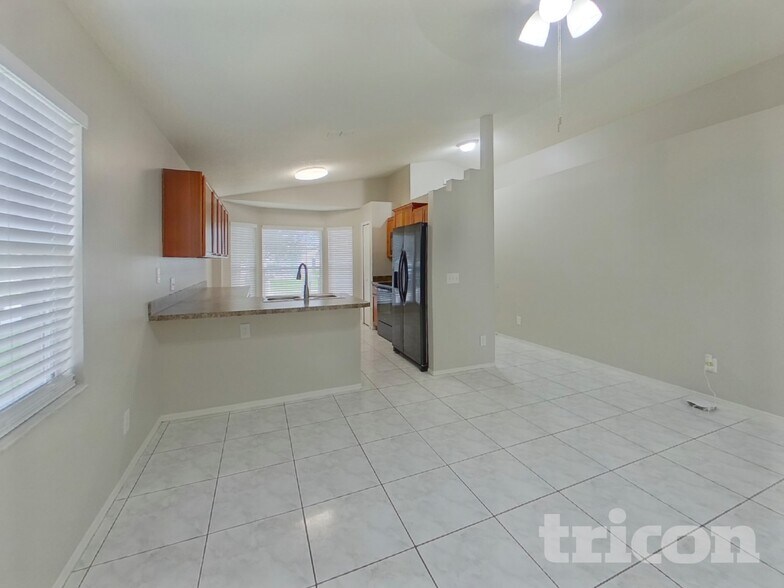 Building Photo - 7812 Sagebrush Pl