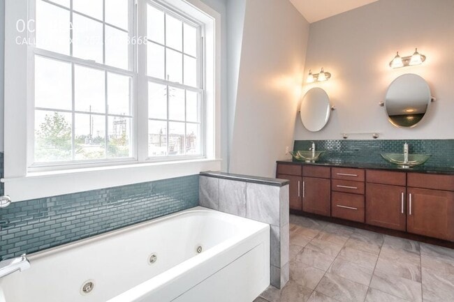 Building Photo - 2603 Webster St