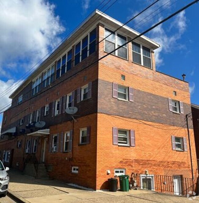 Building Photo - 801 23rd St