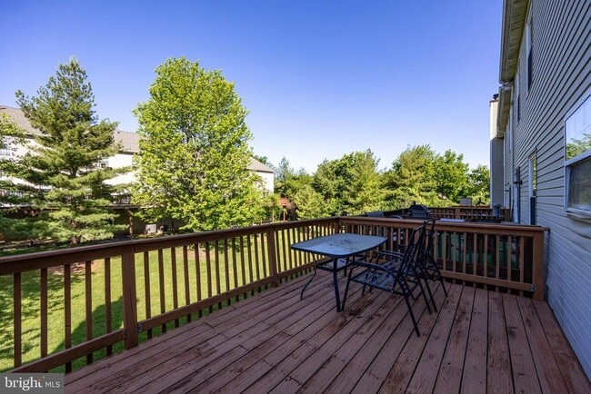 Building Photo - 605 Wentworth Dr