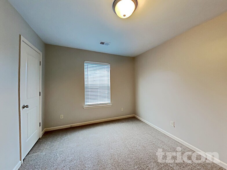 Building Photo - 514 Lobdale Falls Dr