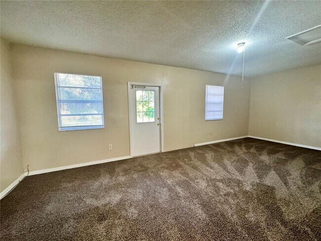 Building Photo - 1516 Hawk Griffin Rd