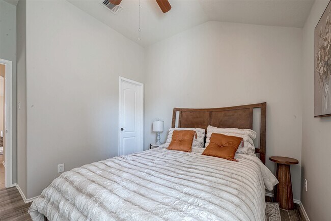 Building Photo - 18515 Bare Meadow Ln