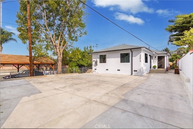 Building Photo - 2361 Moss Ave