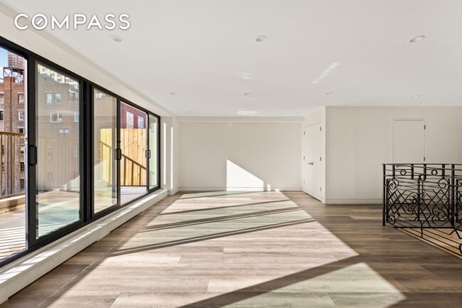 Building Photo - 48 W 68th St