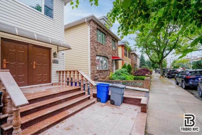Primary Photo - 4 bedroom in BROOKLYN NY 11214