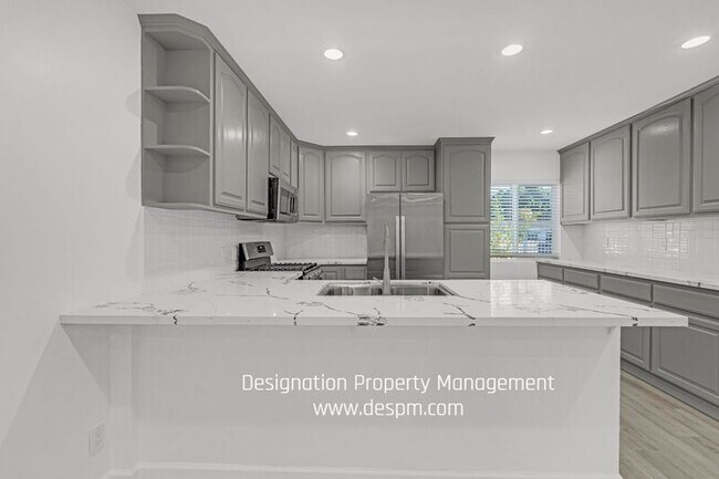 Building Photo - 3220 Casitas Ave