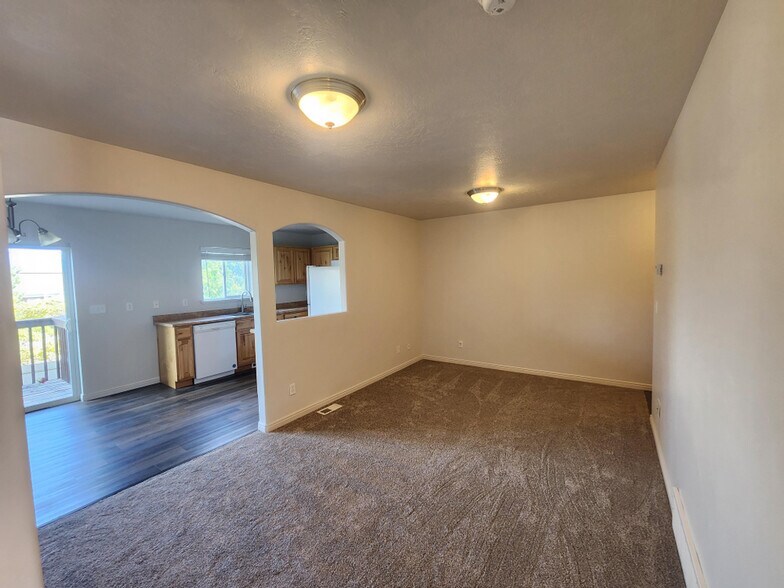 Building Photo - 2034 Churchill Drive