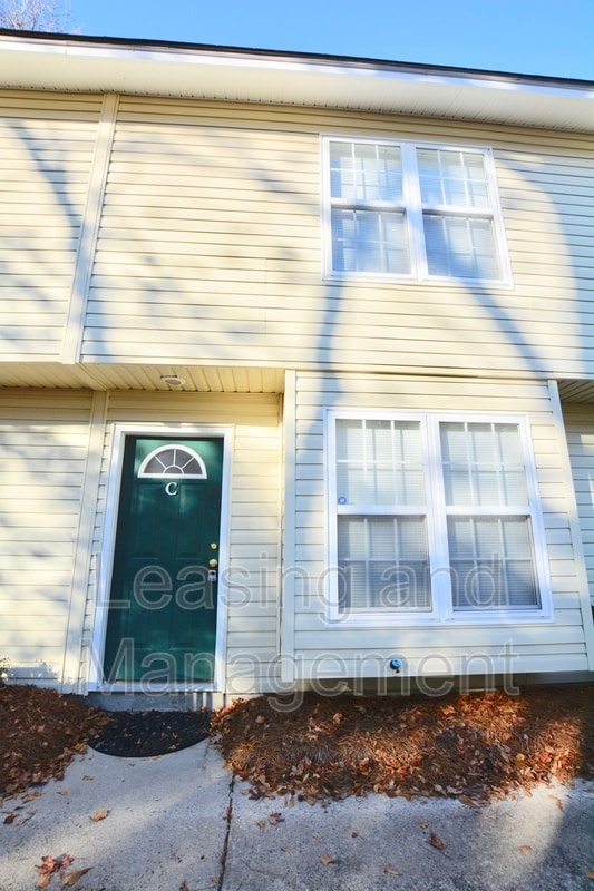 Building Photo - 1423 Ashley River Rd