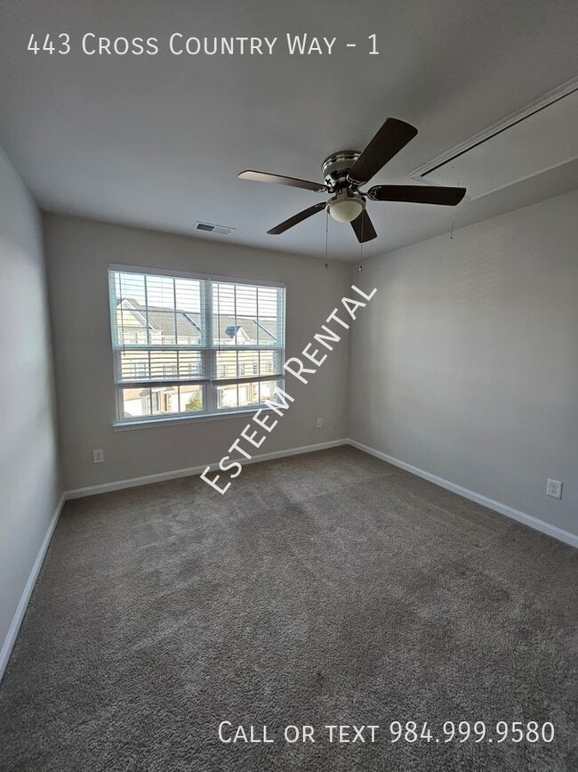 Building Photo - 443 Cross Country Way