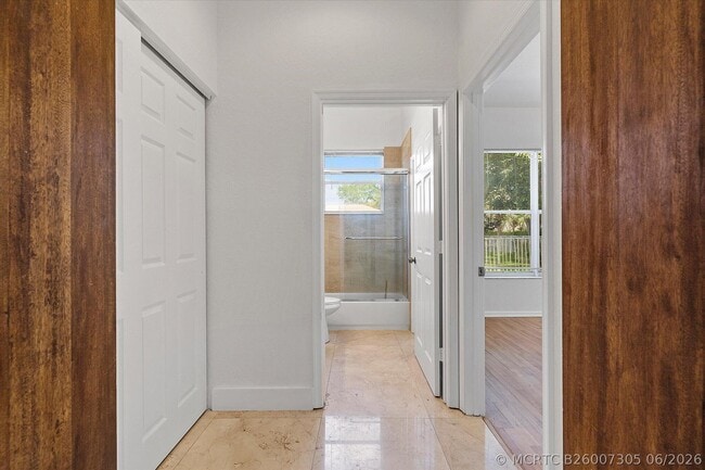 Building Photo - 2013 Harbor View Cir