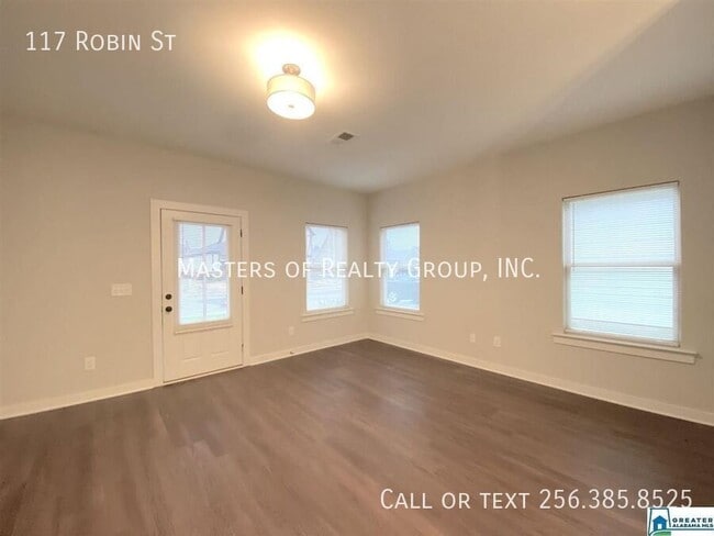 Building Photo - 117 Robin St