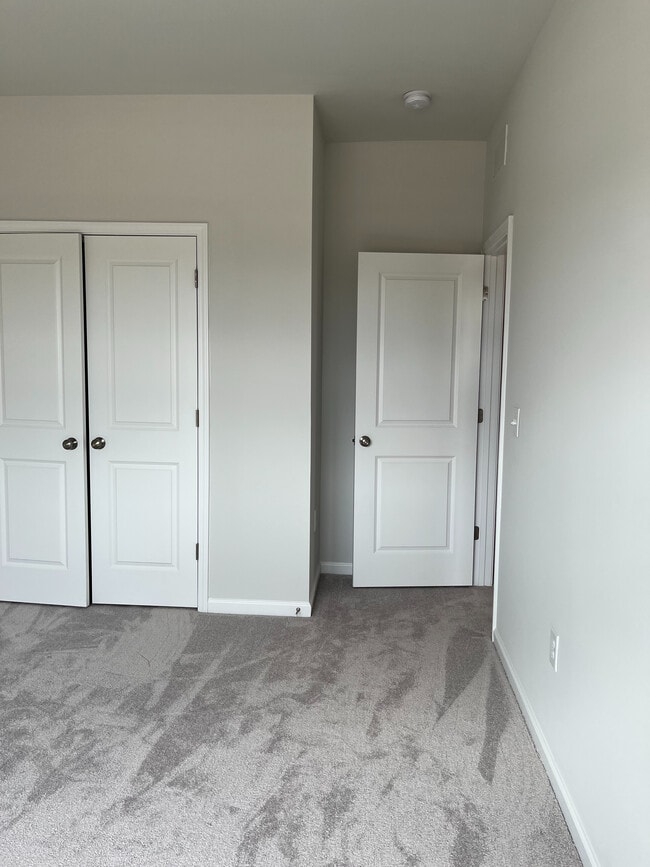 Building Photo - Room in Townhome on Herb Garden Way