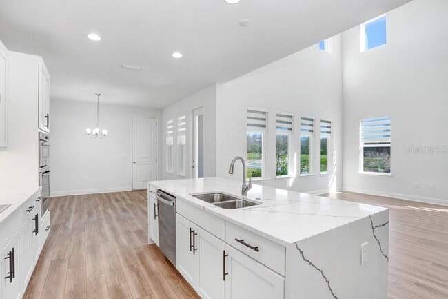 Building Photo - 28793 Sweet Persimmon Dr