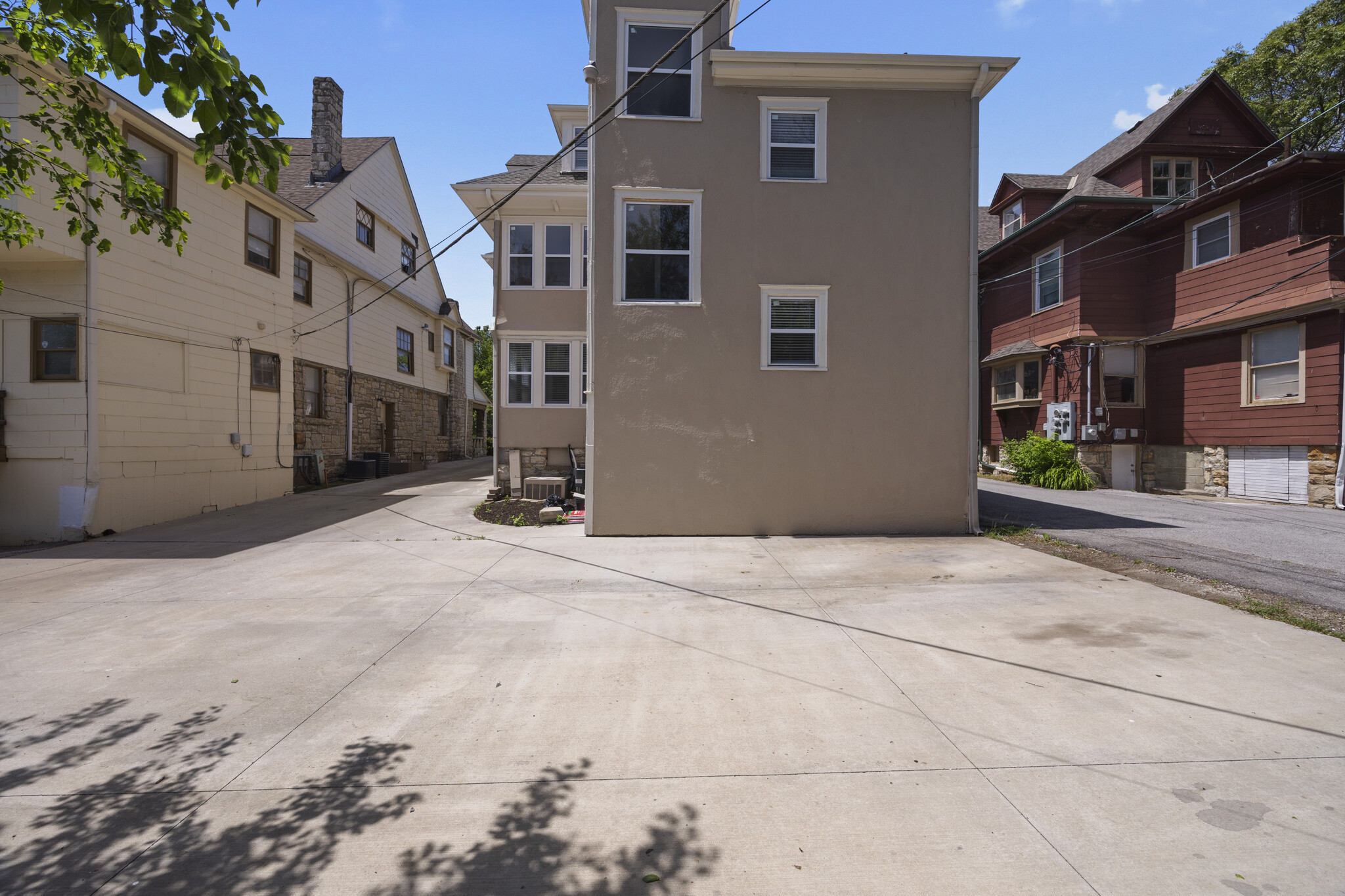 Building Photo - 4055 Warwick Blvd
